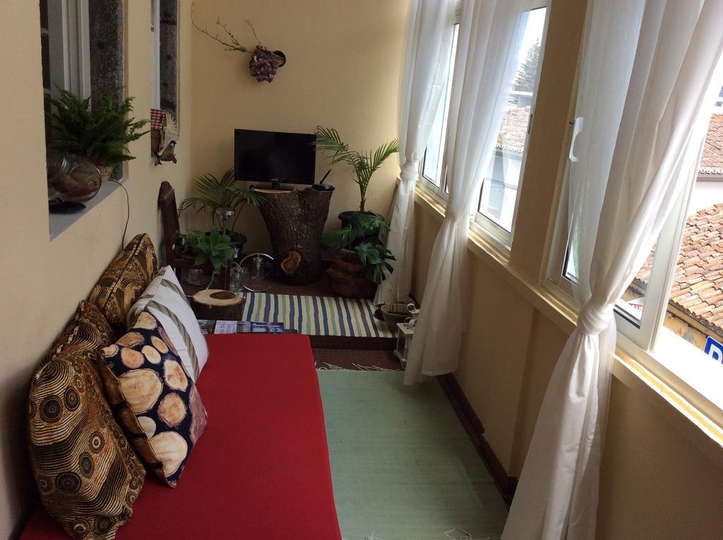 Ponta Delgada Marina Lounge Hostel מראה חיצוני תמונה