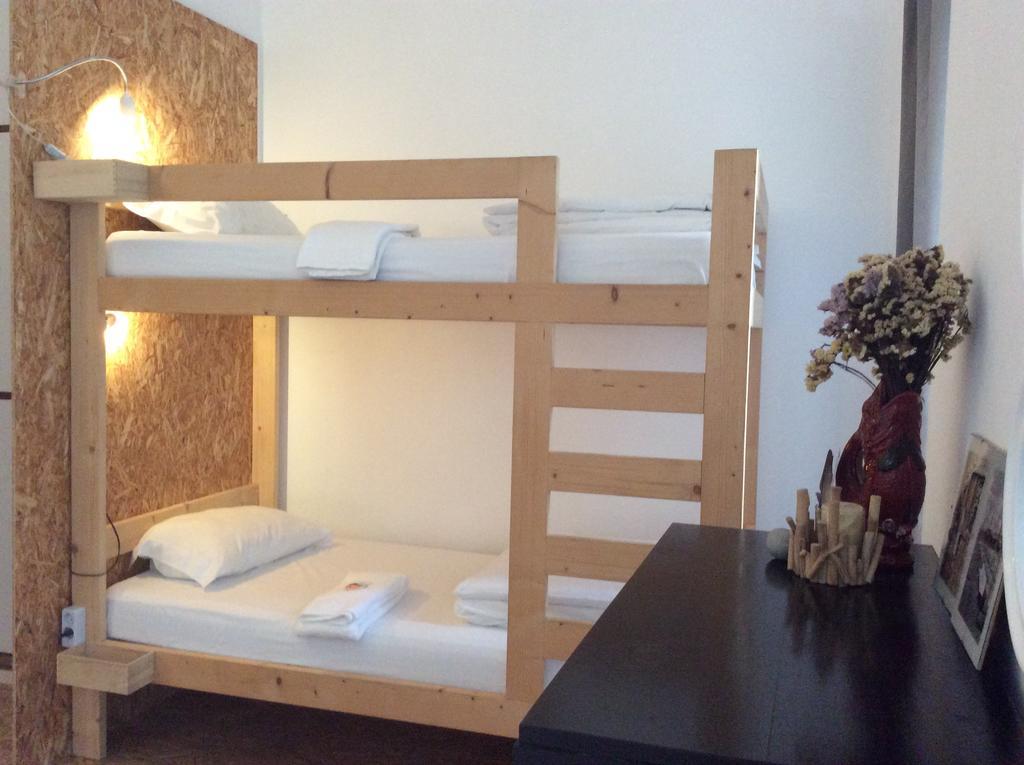 Ponta Delgada Marina Lounge Hostel מראה חיצוני תמונה