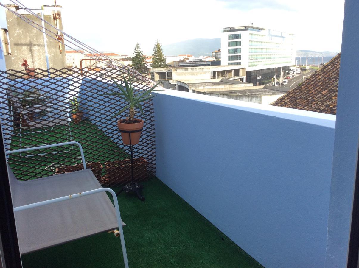 Ponta Delgada Marina Lounge Hostel מראה חיצוני תמונה