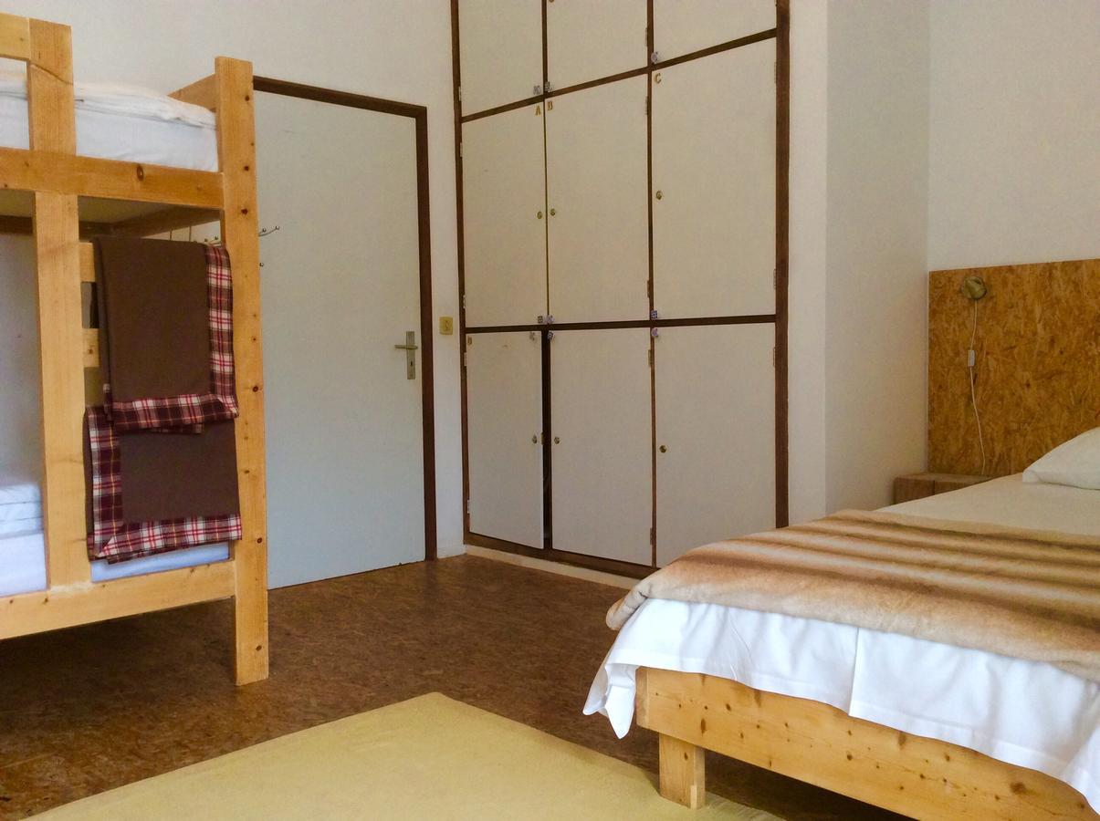Ponta Delgada Marina Lounge Hostel מראה חיצוני תמונה