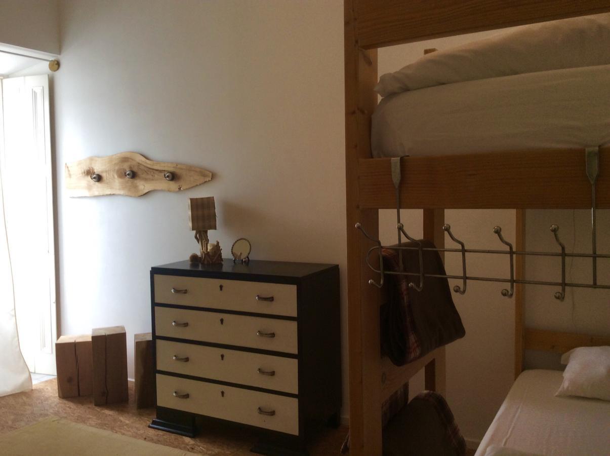 Ponta Delgada Marina Lounge Hostel מראה חיצוני תמונה
