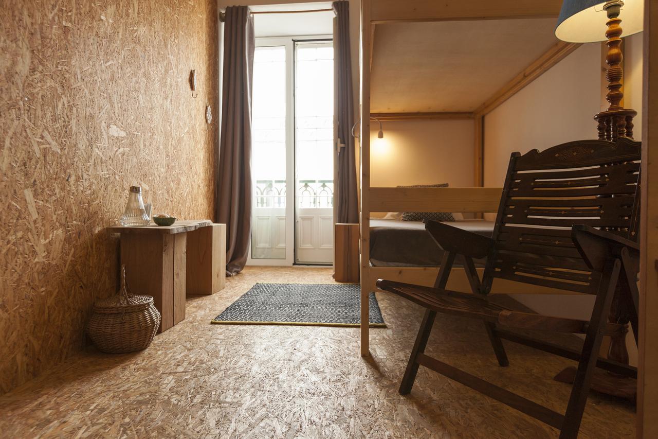 Ponta Delgada Marina Lounge Hostel מראה חיצוני תמונה