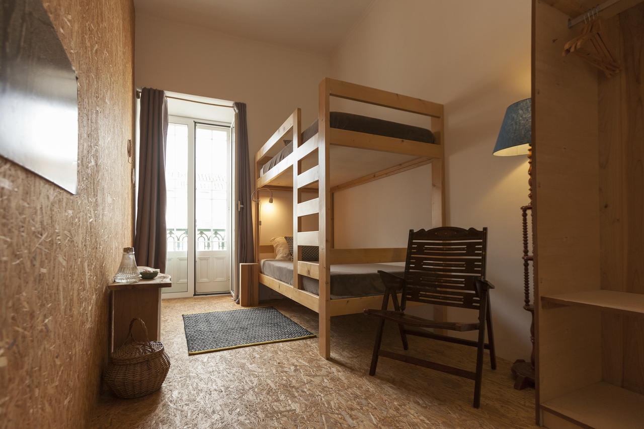 Ponta Delgada Marina Lounge Hostel מראה חיצוני תמונה